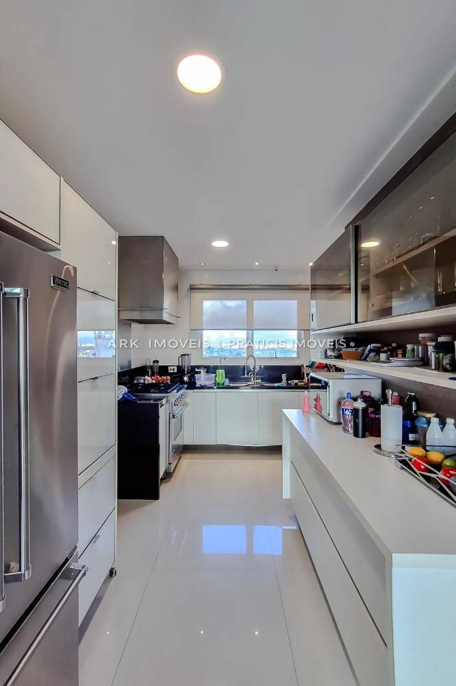 Cobertura, 3 quartos, 335 m² - Foto 3