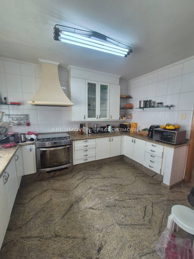 Casa, 4 quartos, 357 m² - Foto 2